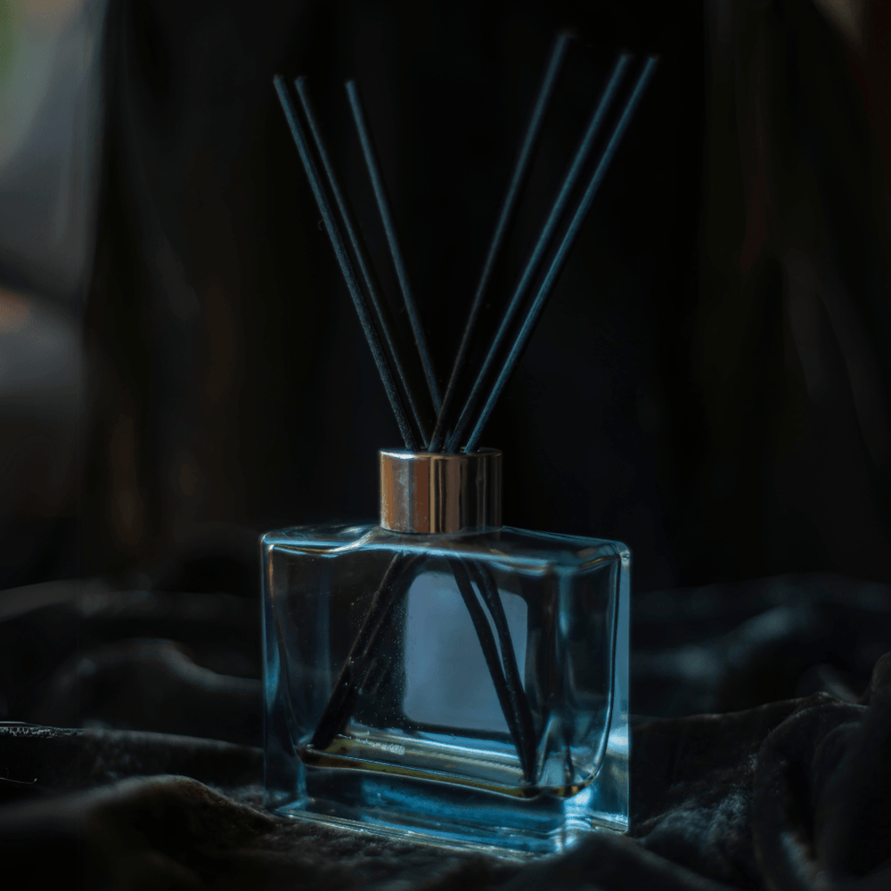 Palo Santo Fragrance Oil - Craftiful Fragrance Oils - Supplies for Wax Melts, Candles, Room Sprays, Reed Diffusers, Bath Bombs, Soaps, Perfumes, Bath Salts and Body Sprays